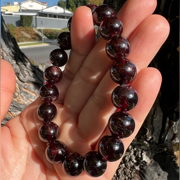 Garnet Bead Bracelet - Picture 7 of 8